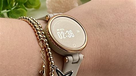 best smartwatch for.women compatible.with iphone
